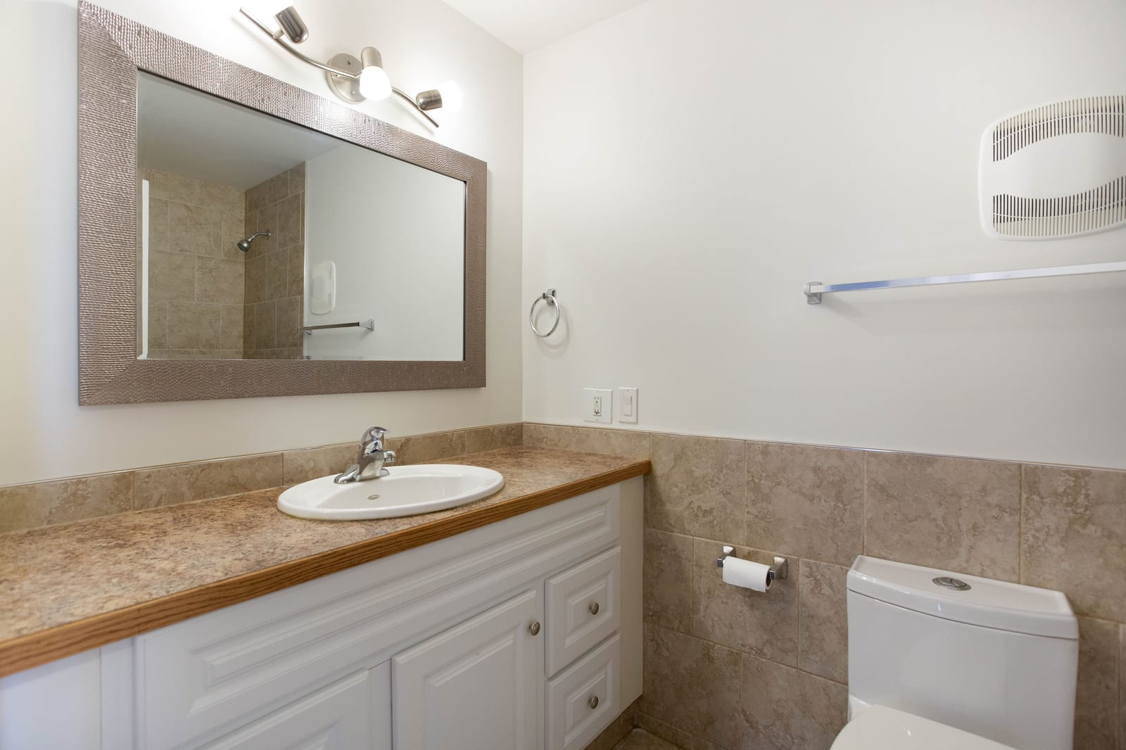 Bathroom vanity