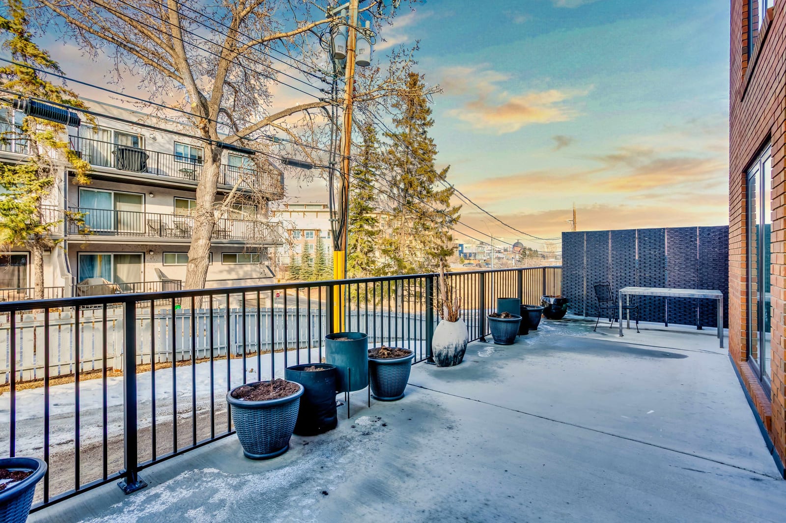 Expansive private outdoor terrace