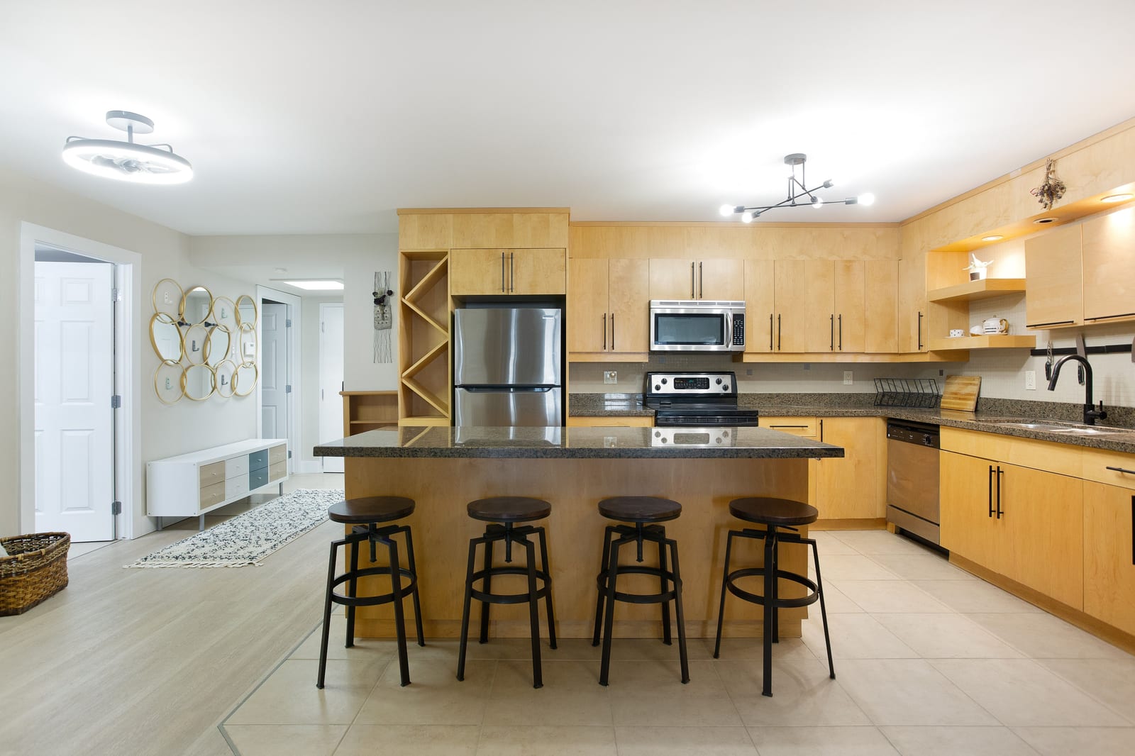 Kitchen island facing the dining area