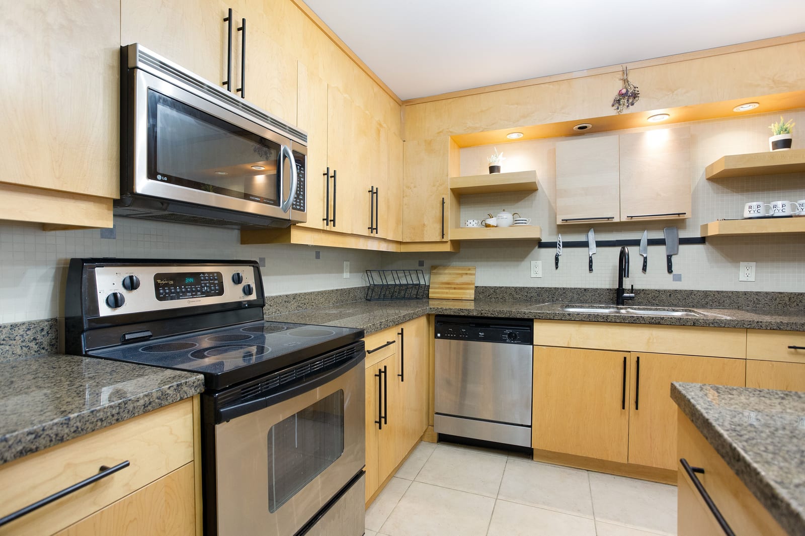 Stainless steel cooking appliances