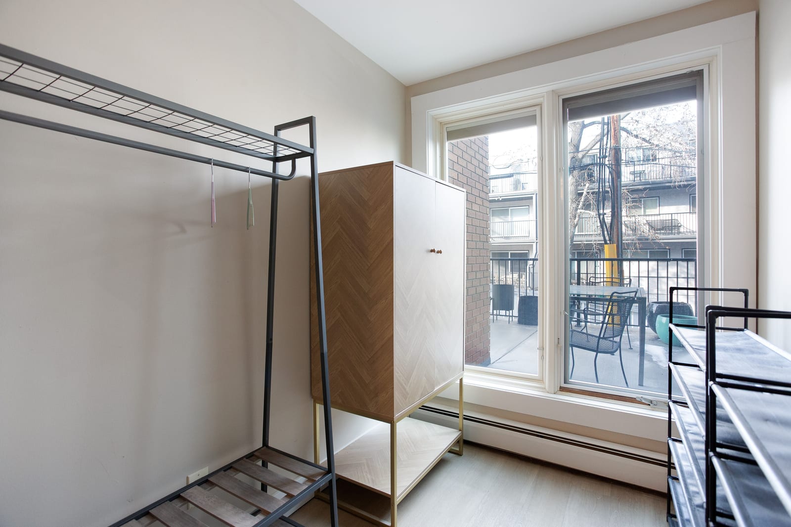 Windowed nook beside the primary suite
