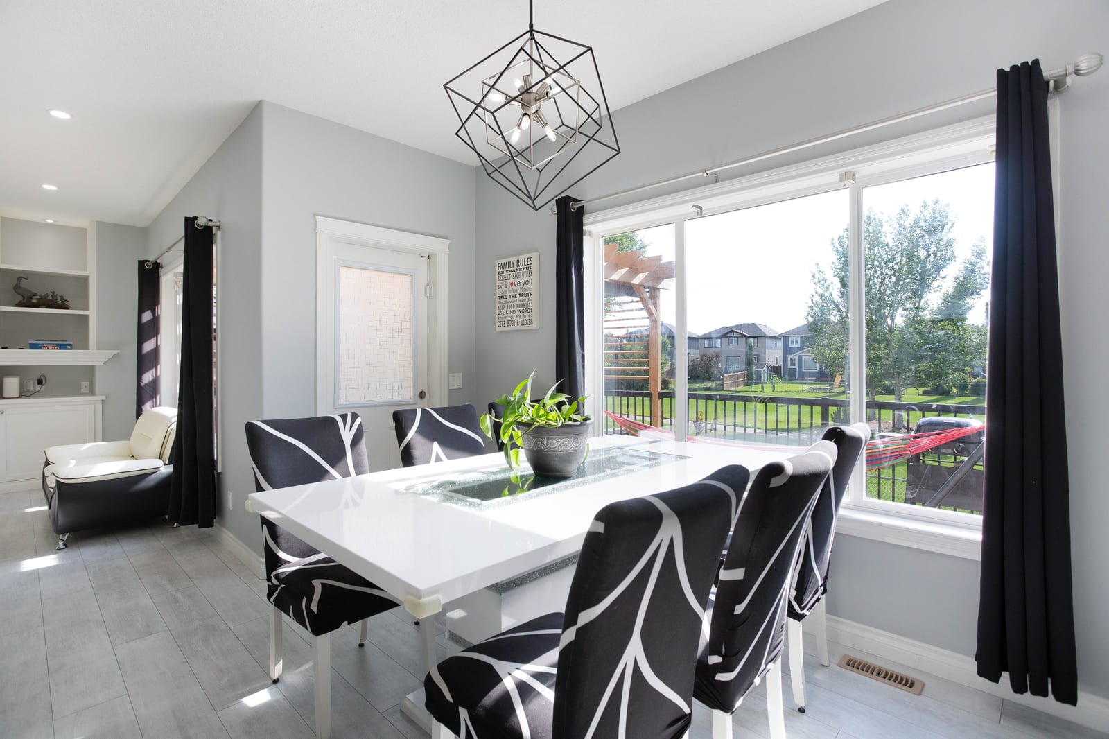 Dining space connected to living area