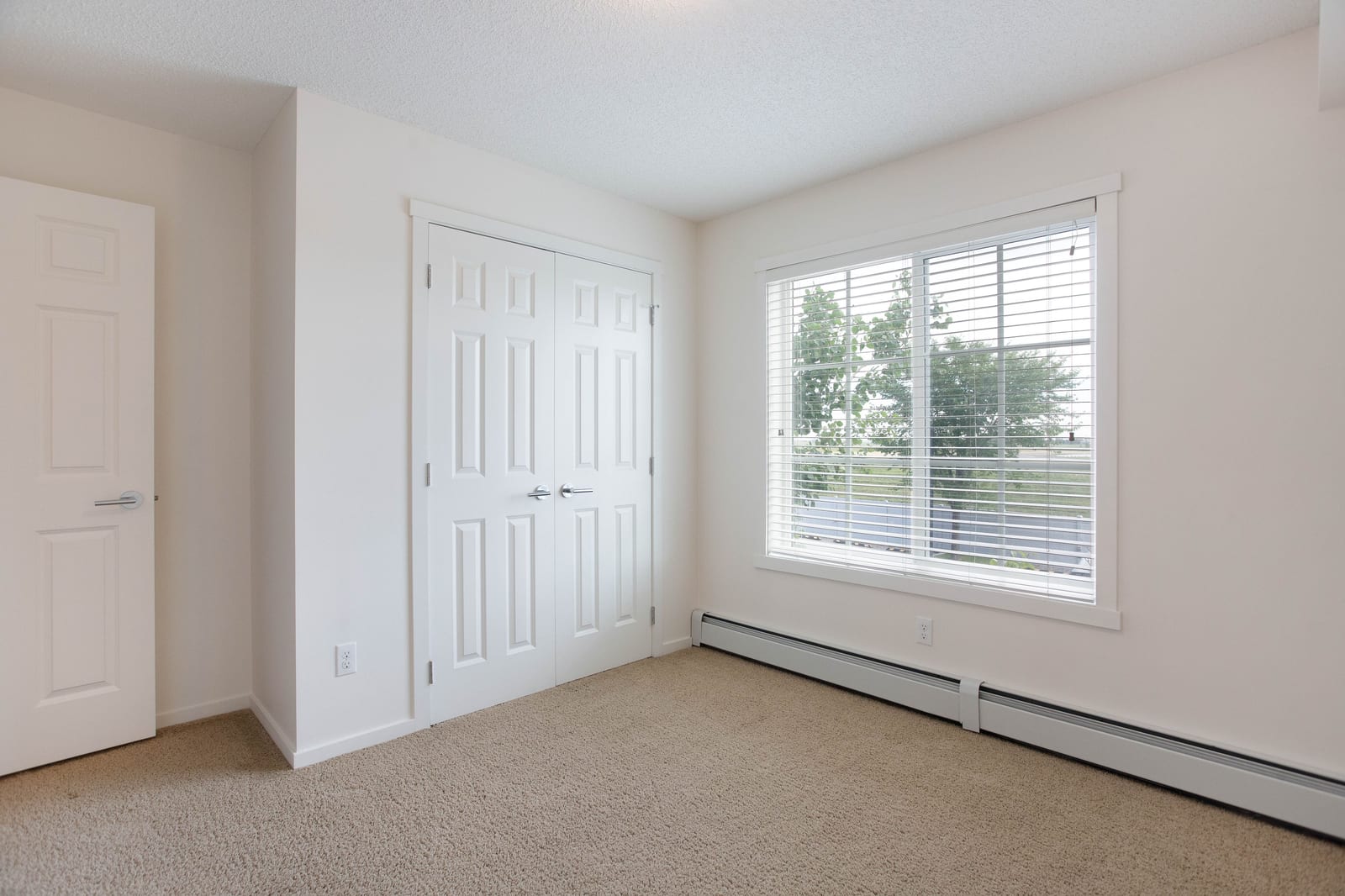 Unfurnished second bedroom