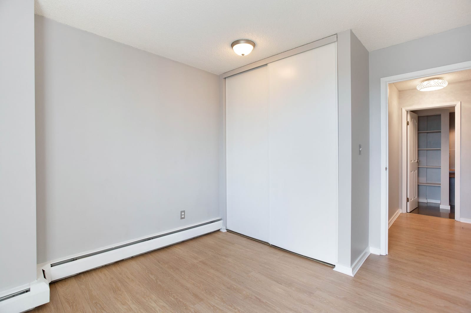 Unfurnished second bedroom
