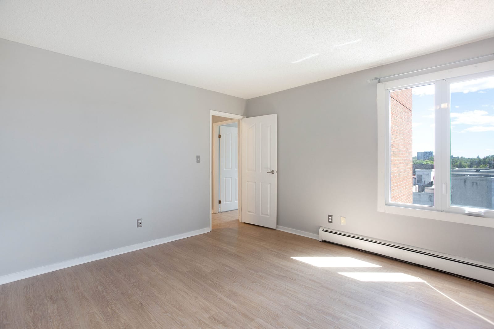 Unfurnished first bedroom
