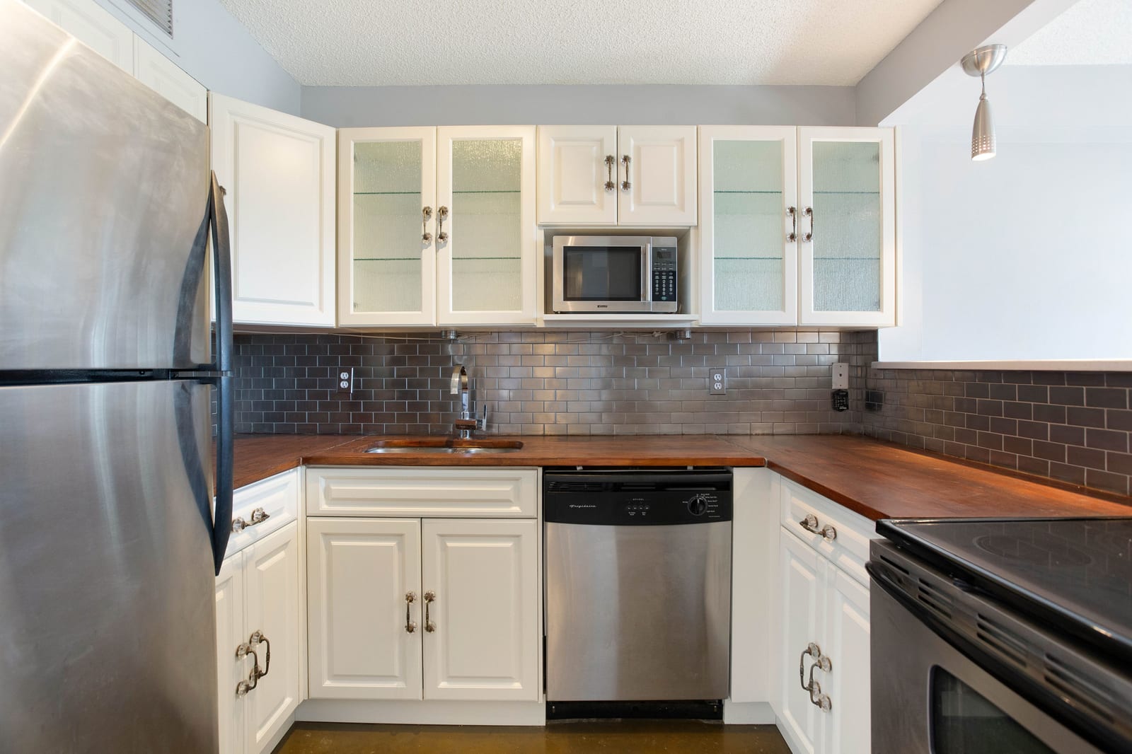 Stainless steel kitchen appliances