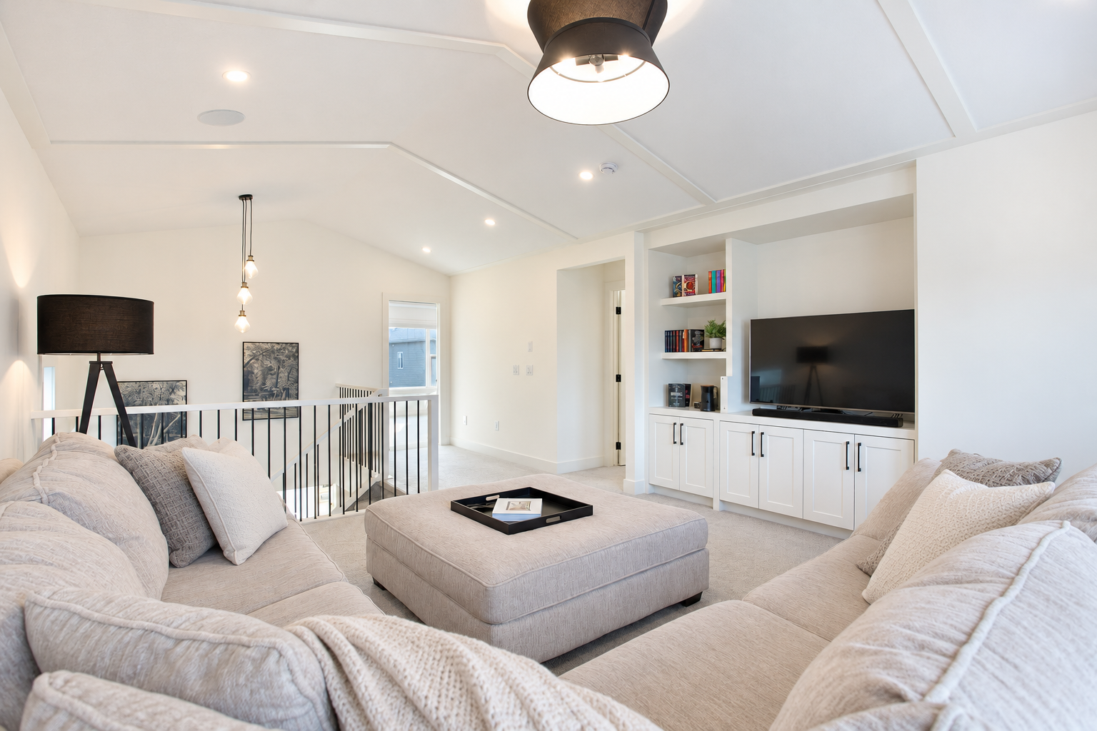 Bonus room — 809 Mandalay Link