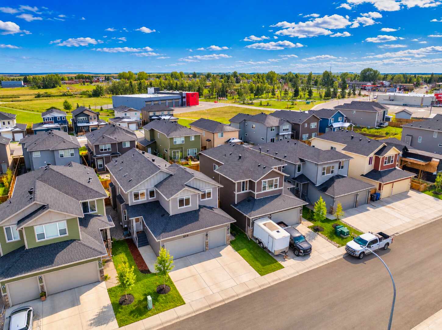 Aerial view of the neighbourhood — 809 Mandalay Link