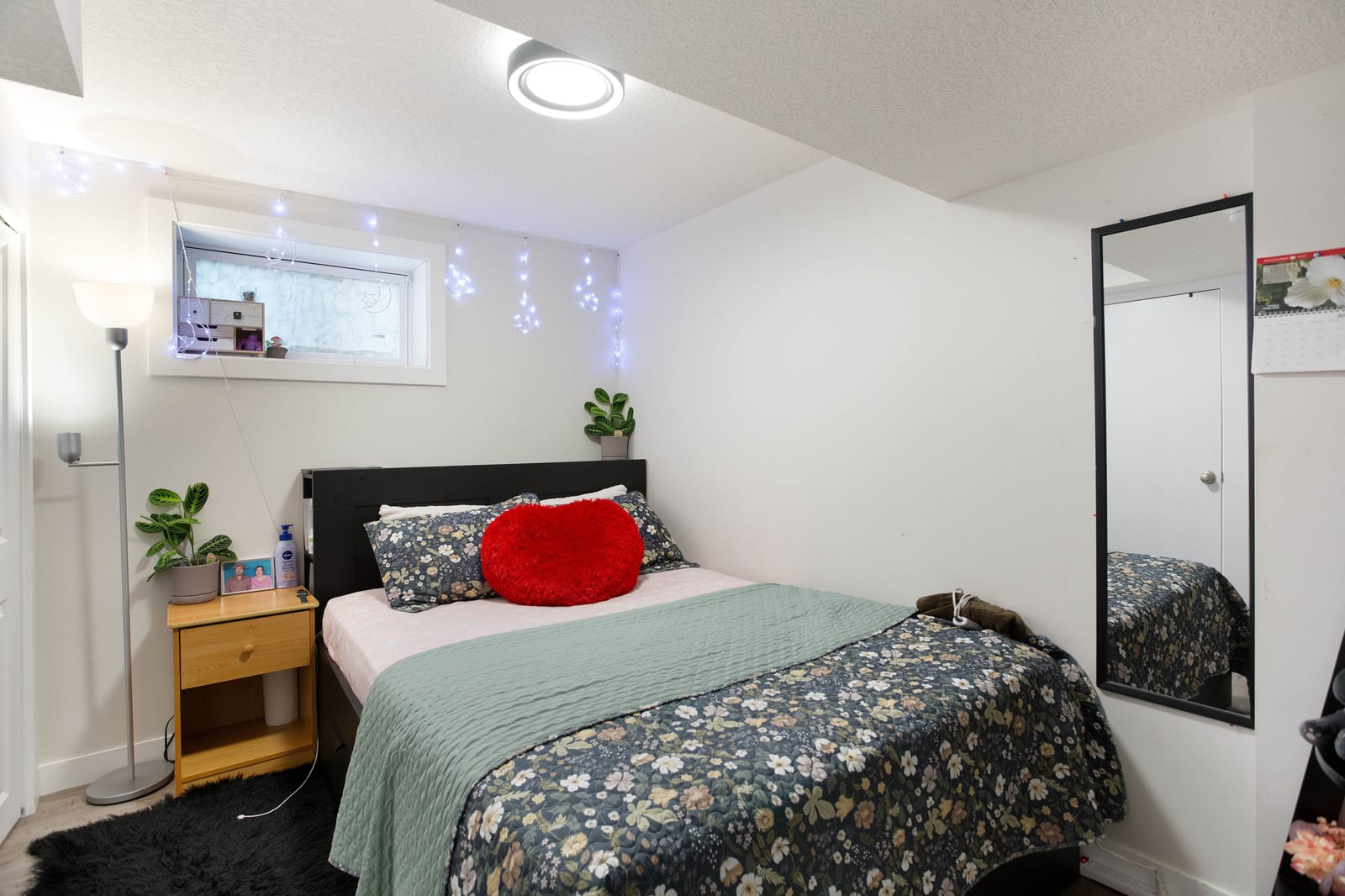 Lower-level bedroom