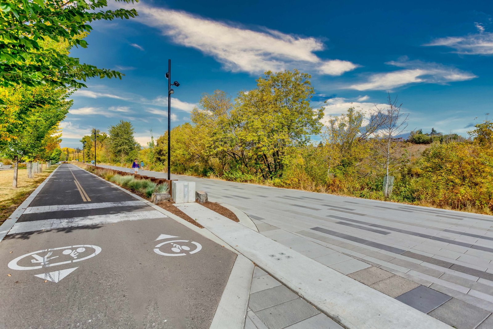 Bow River cycling and walking pathway