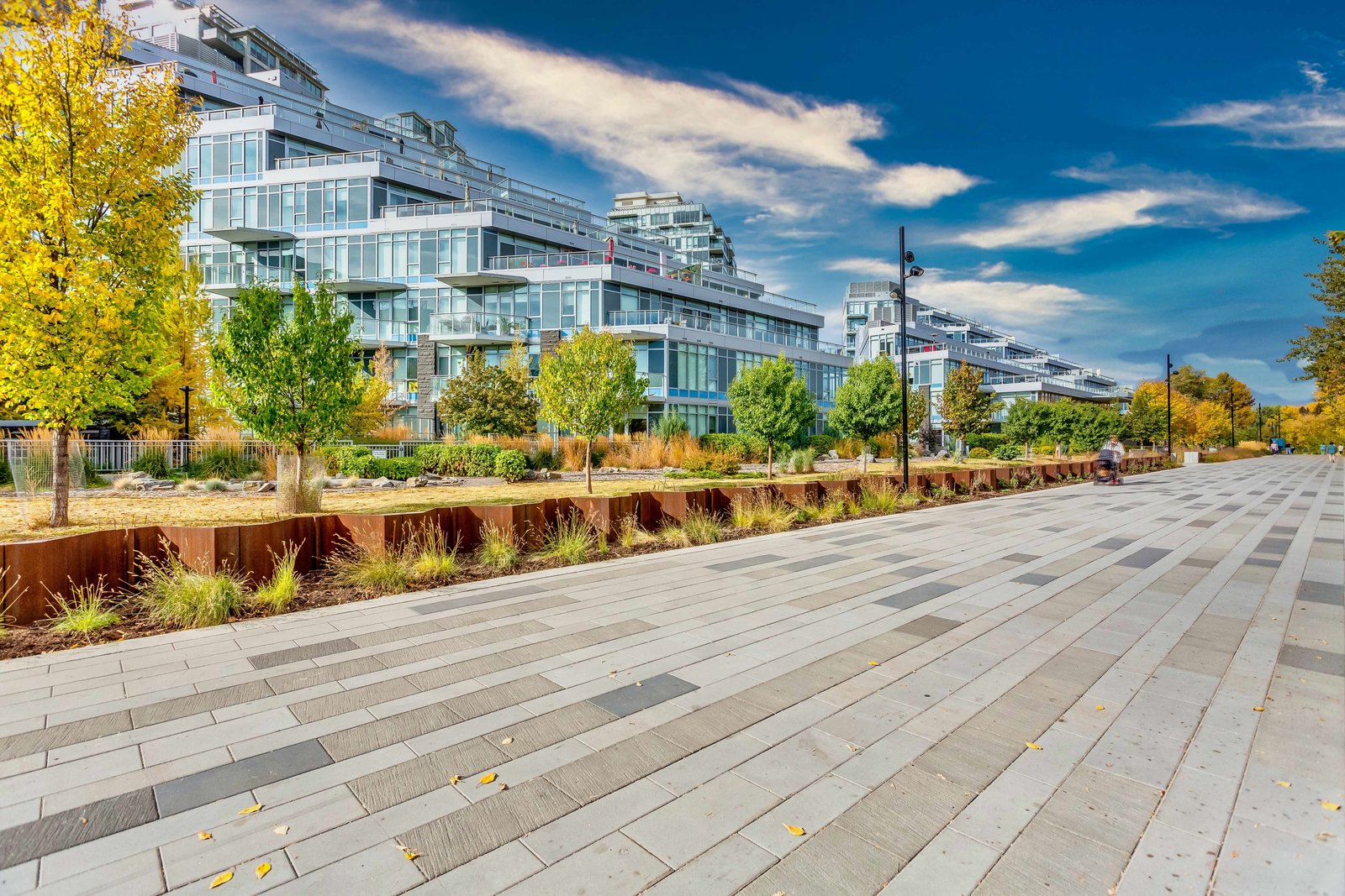 Waterfront promenade and landscaped frontage