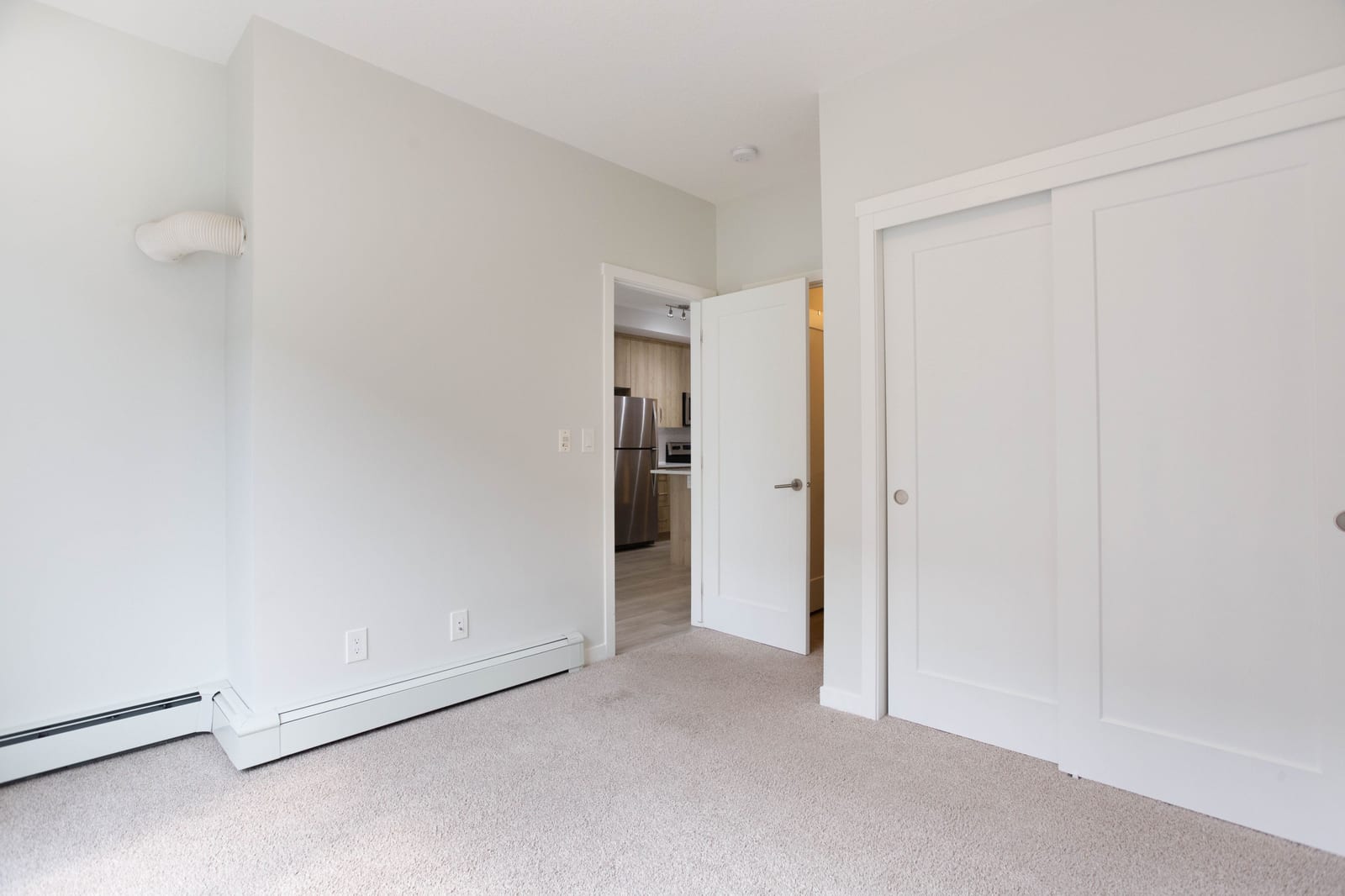 An unfurnished bedroom
